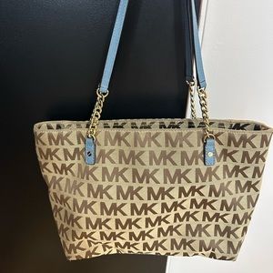 Michael Kors purse